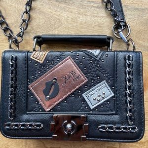 Cross body or over the shoulder bag